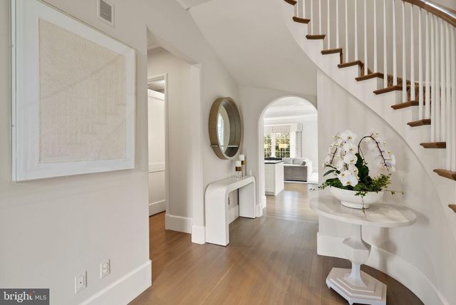 2101 FOXHALL ROAD, Washington, DC 20007