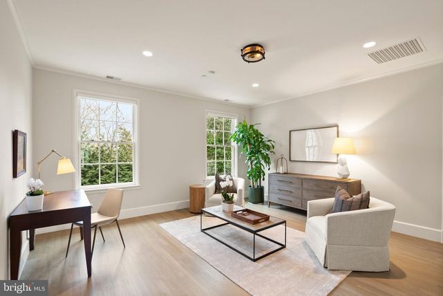 2101 FOXHALL ROAD, Washington, DC 20007