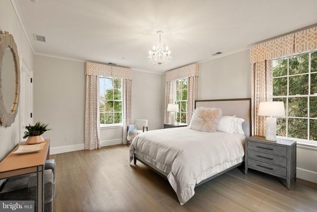 2101 FOXHALL ROAD, Washington, DC 20007