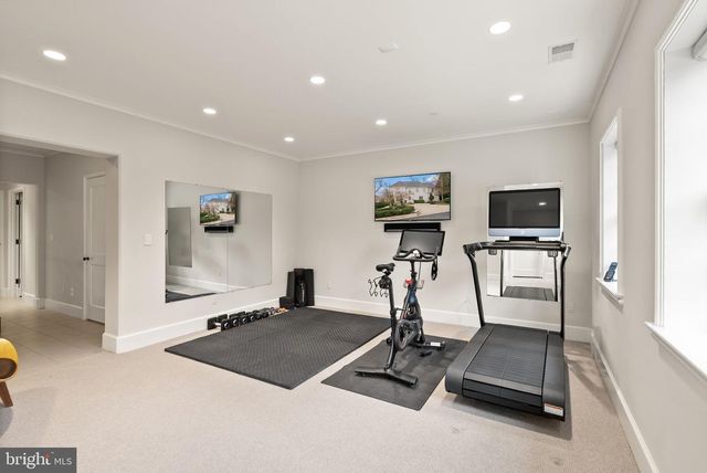 2101 FOXHALL ROAD, Washington, DC 20007
