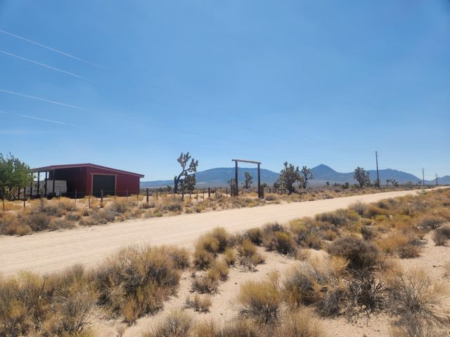 27085 N Apple Drive, Meadview, AZ 86444