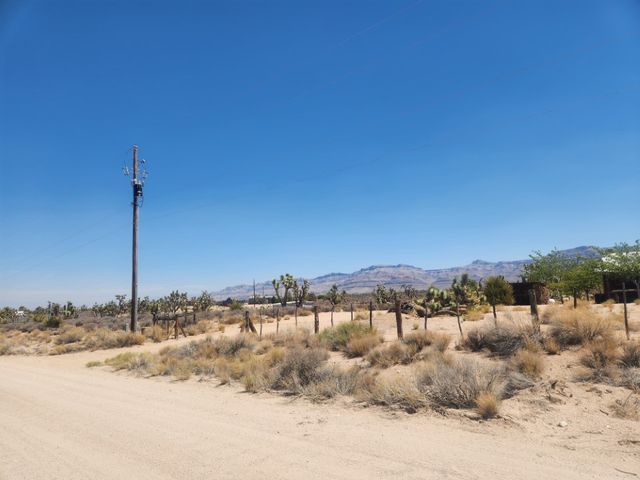 27085 N Apple Drive, Meadview, AZ 86444