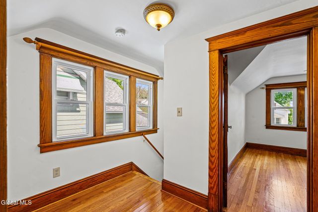 40 Lawn Avenue, Albany, NY 12204
