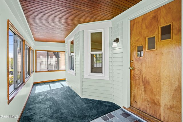40 Lawn Avenue, Albany, NY 12204