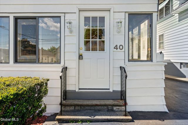 40 Lawn Avenue, Albany, NY 12204