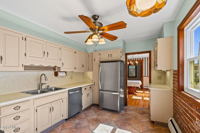 40 Lawn Avenue, Albany, NY 12204