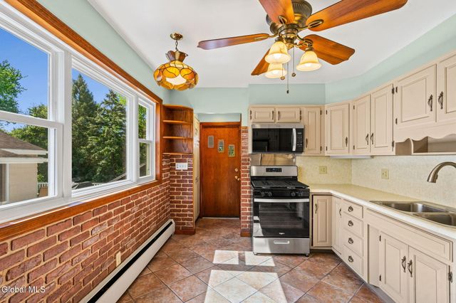 40 Lawn Avenue, Albany, NY 12204