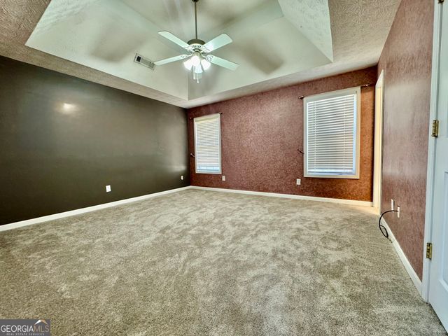 39 Canterbury Drive, Grantville, GA 30220