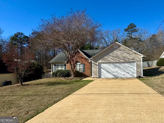 39 Canterbury Drive, Grantville, GA 30220
