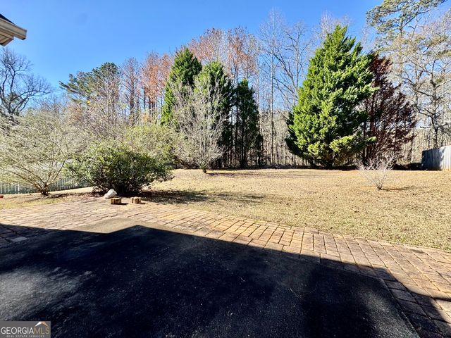 39 Canterbury Drive, Grantville, GA 30220