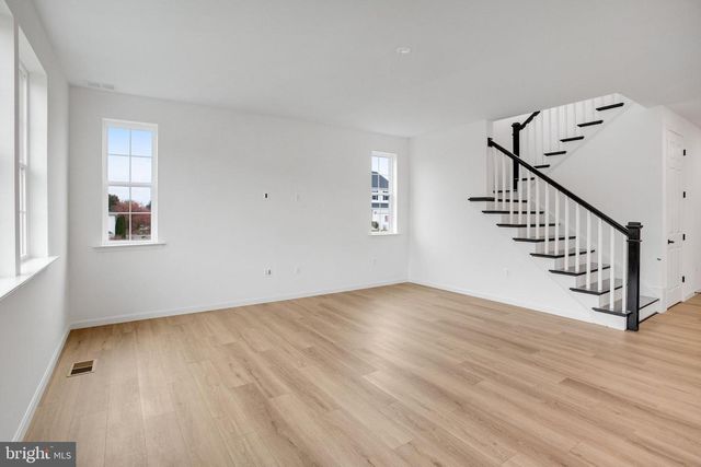 2000 DIVOT DR, Culpeper, VA 22701