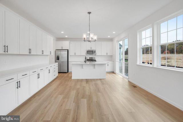 2000 DIVOT DR, Culpeper, VA 22701