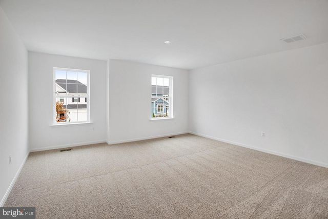 2000 DIVOT DR, Culpeper, VA 22701