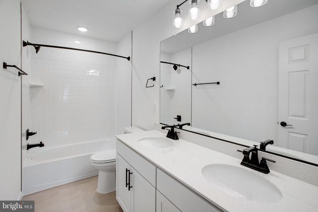 2000 DIVOT DR, Culpeper, VA 22701