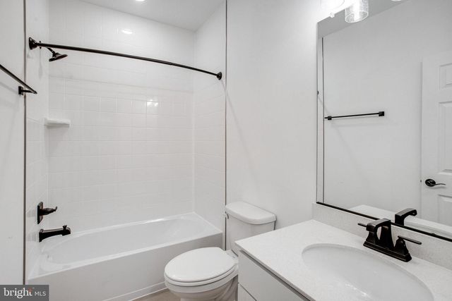 2000 DIVOT DR, Culpeper, VA 22701