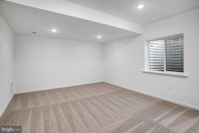 2000 DIVOT DR, Culpeper, VA 22701