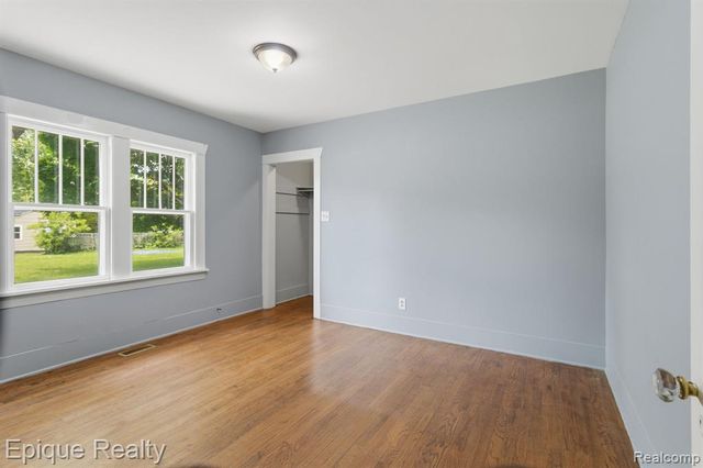1325 Oak Street, Port Huron, MI 48060