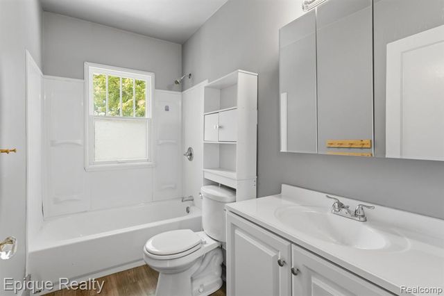 1325 Oak Street, Port Huron, MI 48060