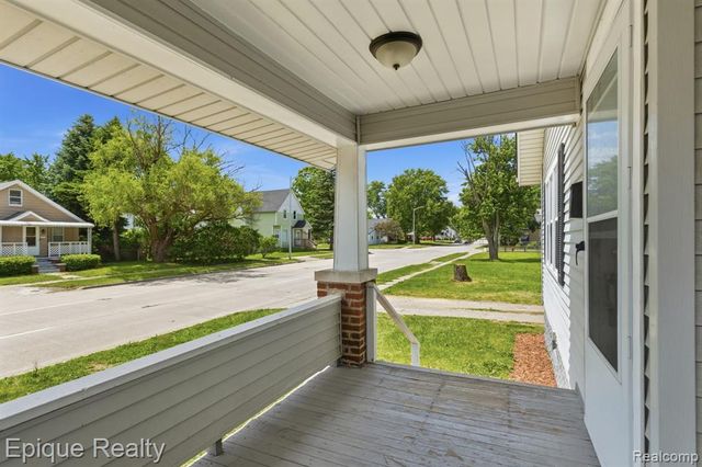 1325 Oak Street, Port Huron, MI 48060