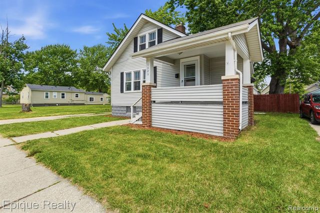 1325 Oak Street, Port Huron, MI 48060