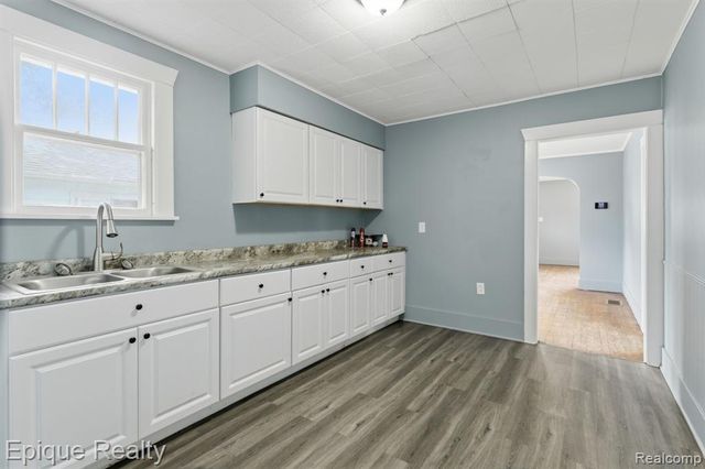 1325 Oak Street, Port Huron, MI 48060