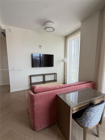 2700 NW 2nd Av 822, Miami, FL 33127