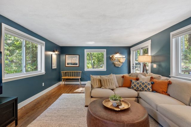 108 Kristin Dr Ext, Chelmsford, MA 01824