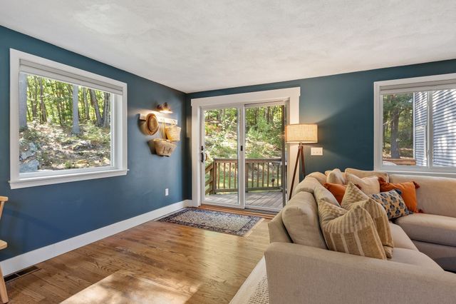 108 Kristin Dr Ext, Chelmsford, MA 01824