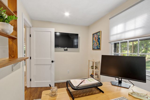 108 Kristin Dr Ext, Chelmsford, MA 01824