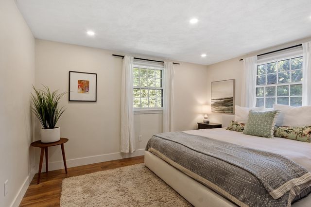 108 Kristin Dr Ext, Chelmsford, MA 01824