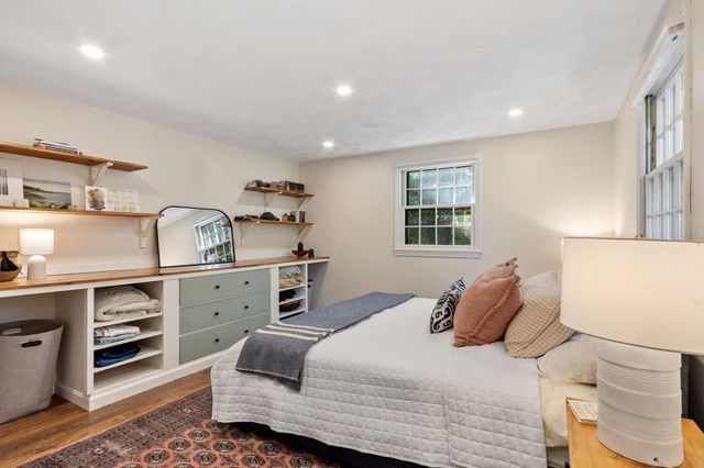108 Kristin Dr Ext, Chelmsford, MA 01824