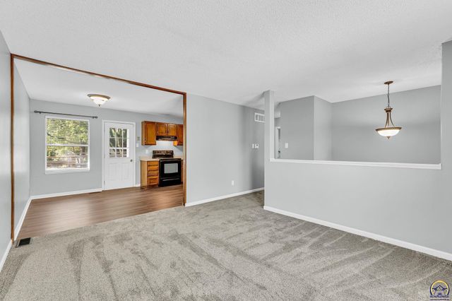 540 N Milton ST, Auburn, KS 66402