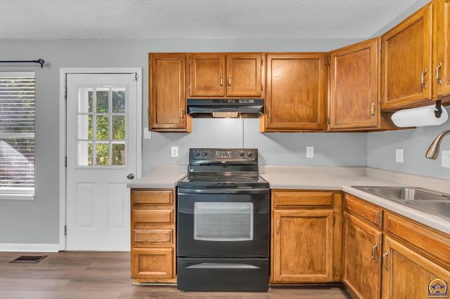 540 N Milton ST, Auburn, KS 66402