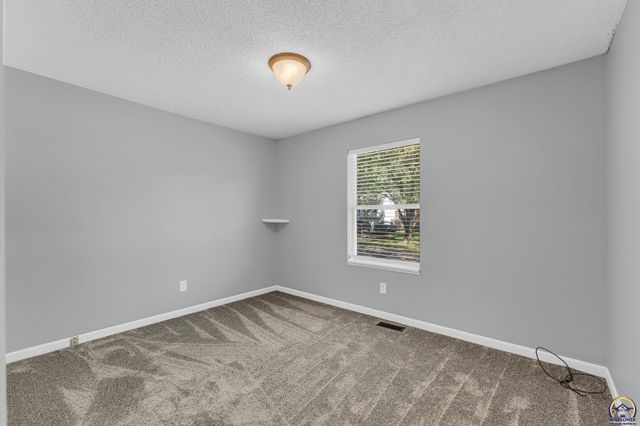 540 N Milton ST, Auburn, KS 66402