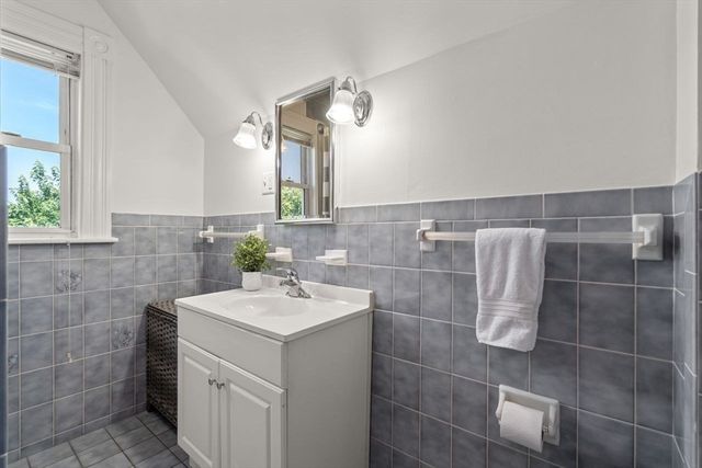 129 Maple Street, Lynn, MA 01904