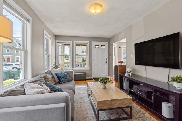129 Maple Street, Lynn, MA 01904