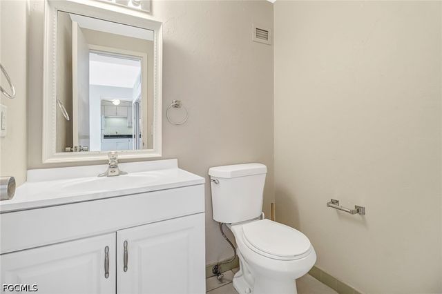 140 Seaview CT 1504S, Marco Island, FL 34145