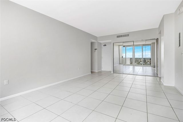 140 Seaview CT 1504S, Marco Island, FL 34145