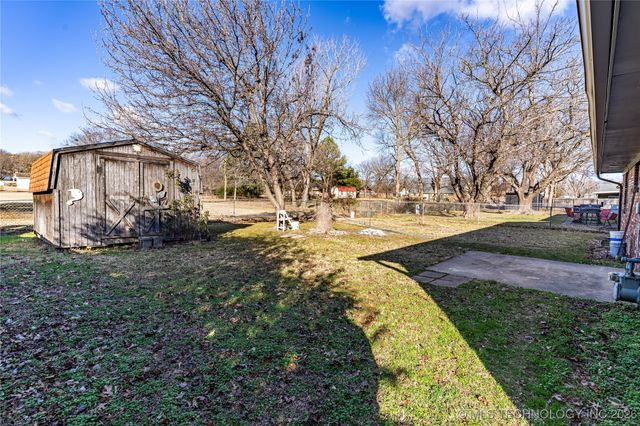 2422 S Independence Street, Sapulpa, OK 74066