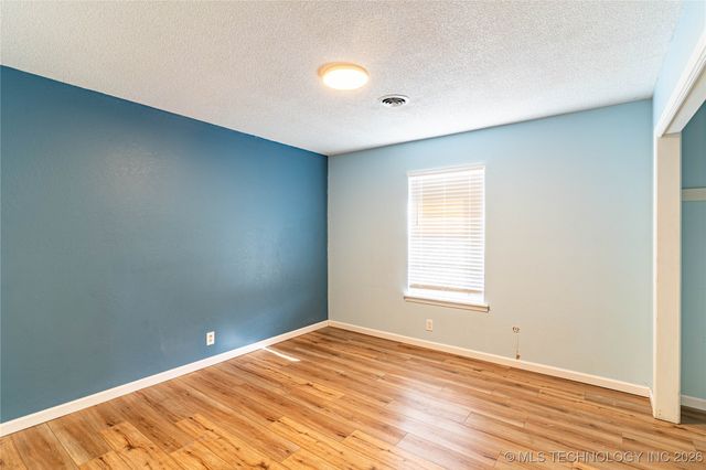 2422 S Independence Street, Sapulpa, OK 74066