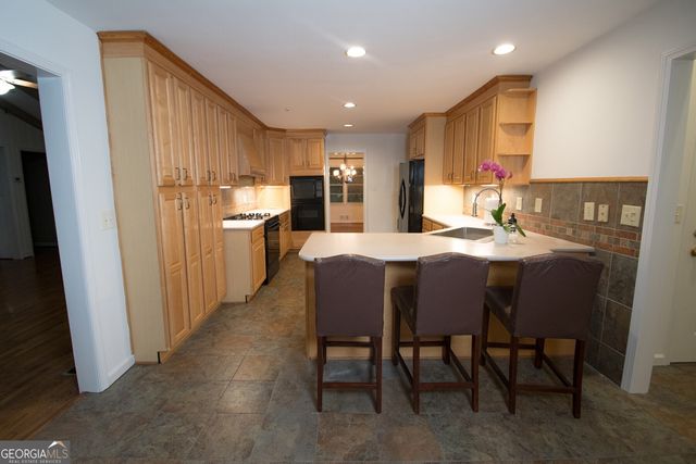 376 Cochran Drive NW, Atlanta, GA 30327