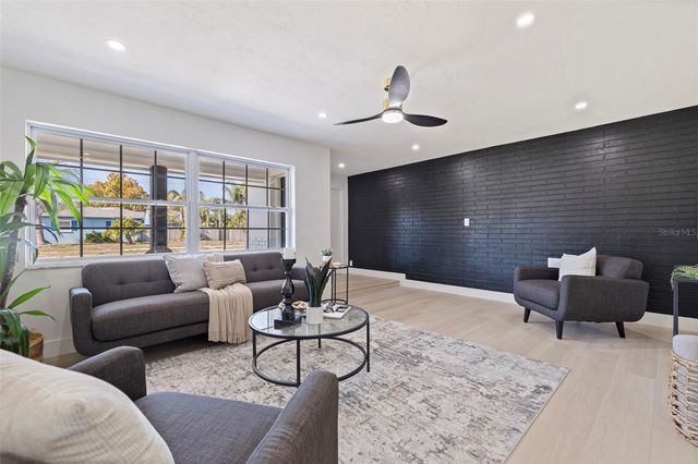 6550 20TH STREET S, St Petersburg, FL 33712