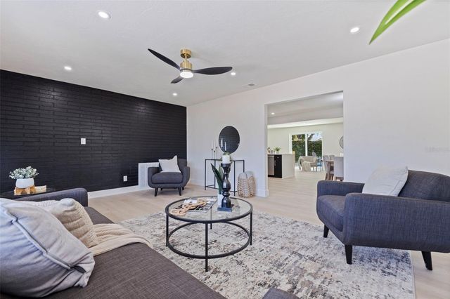 6550 20TH STREET S, St Petersburg, FL 33712