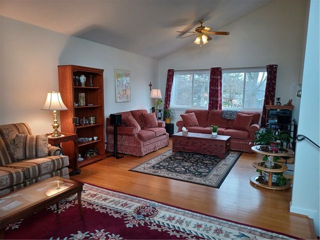 790 Pinnacle Road, Henrietta, NY 14534
