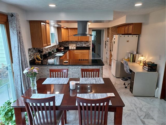790 Pinnacle Road, Henrietta, NY 14534
