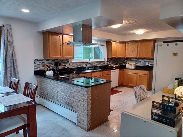 790 Pinnacle Road, Henrietta, NY 14534