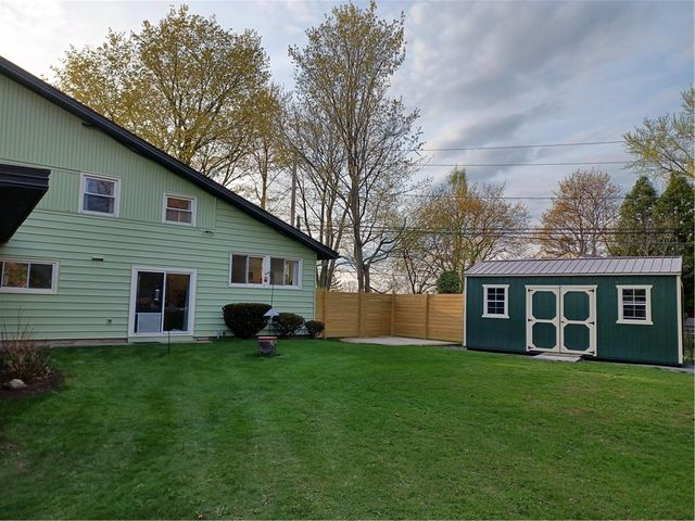 790 Pinnacle Road, Henrietta, NY 14534