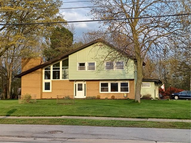 790 Pinnacle Road, Henrietta, NY 14534