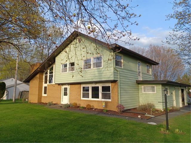790 Pinnacle Road, Henrietta, NY 14534