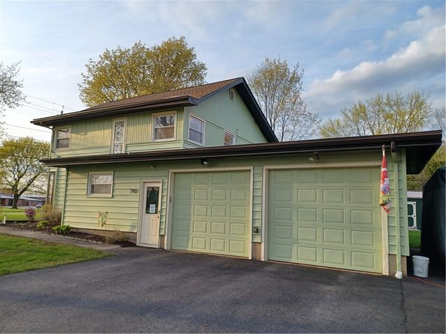790 Pinnacle Road, Henrietta, NY 14534